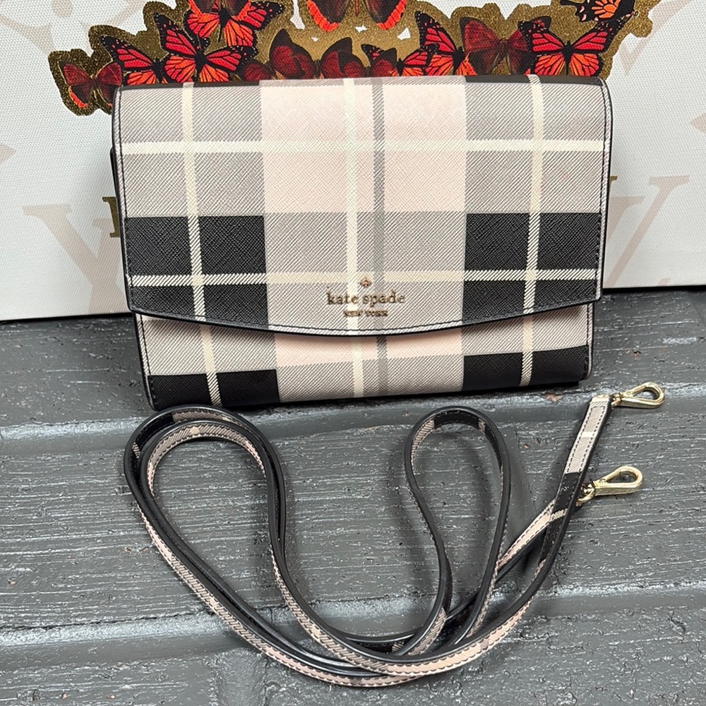 Kate Spade Crossbody Wallet